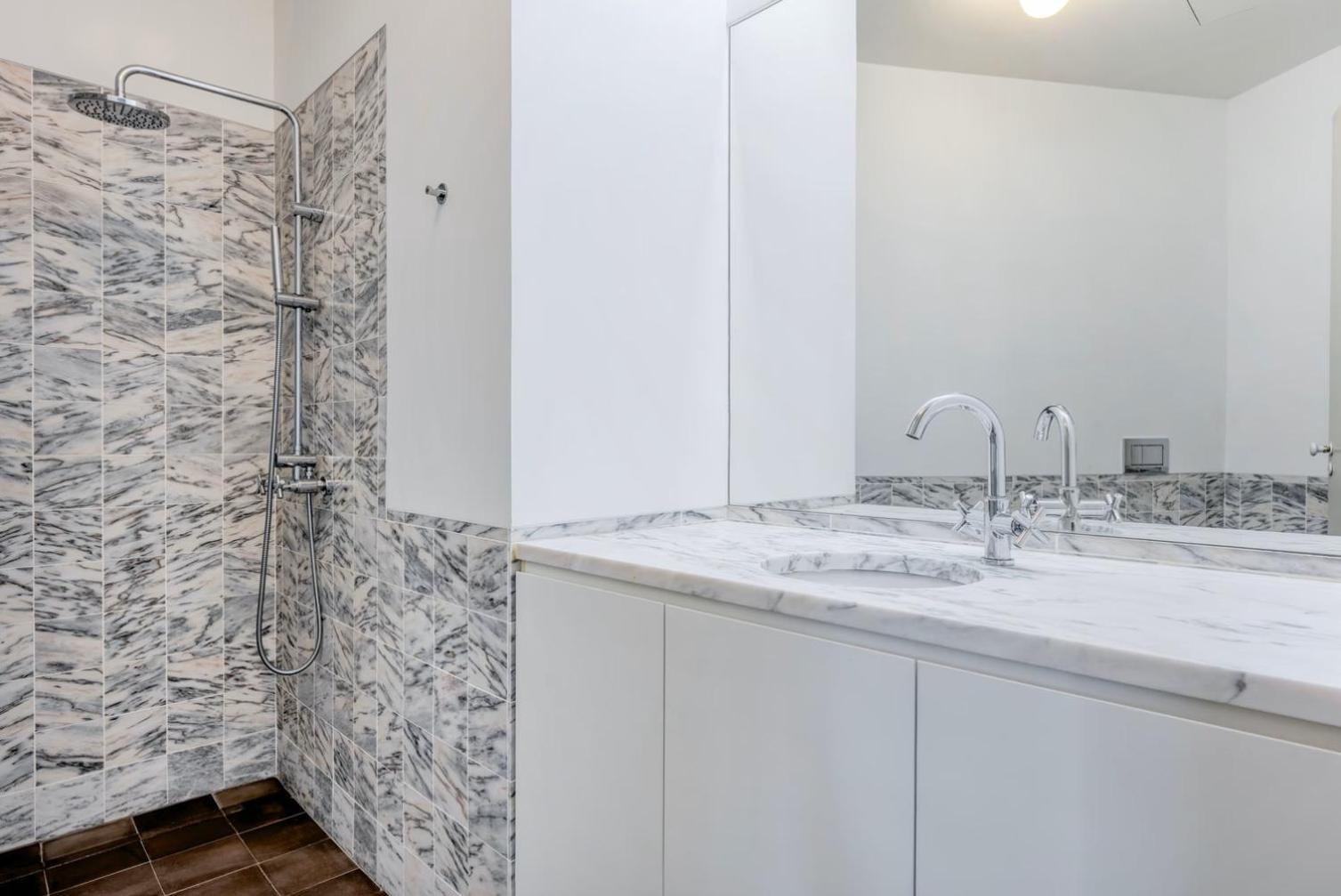 In Modern And Pleasant Shared Apartment, Santo Antonio Church In * Lisbon