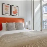 Rooms In Modern And Pleasant Shared Apartment, Santo Antonio Church In Lisbon