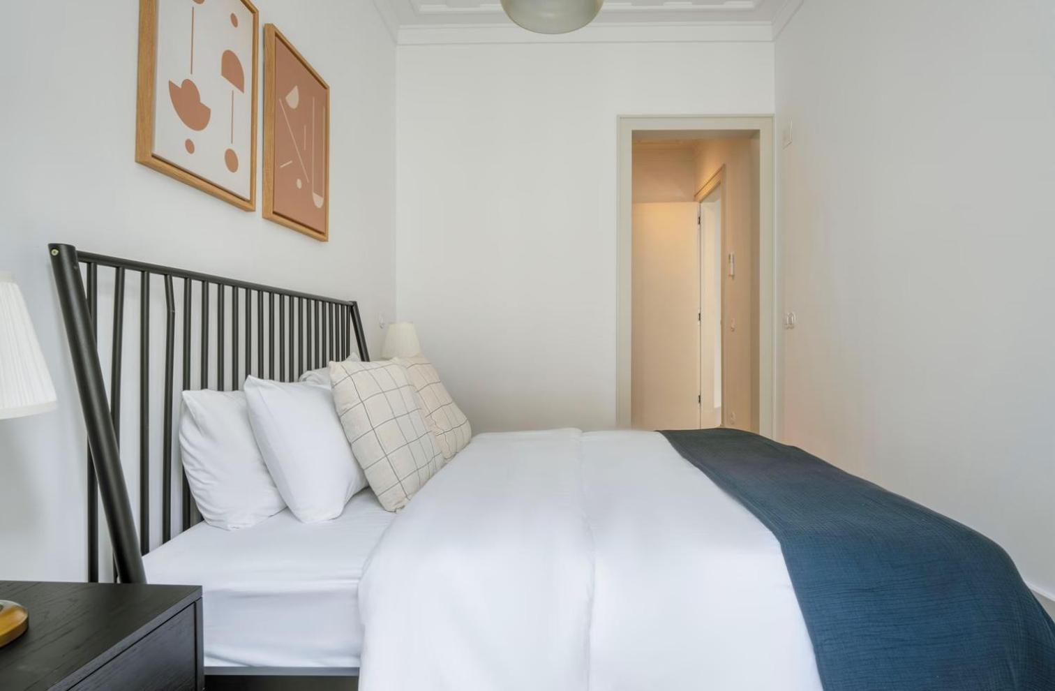 Homestay In Modern And Pleasant Shared Apartment, Santo Antonio Church In *
